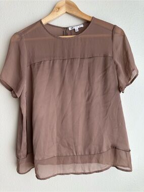 DR2 Relaxed Short-Sleeve Sheer Blouse in Mauve-Taupe